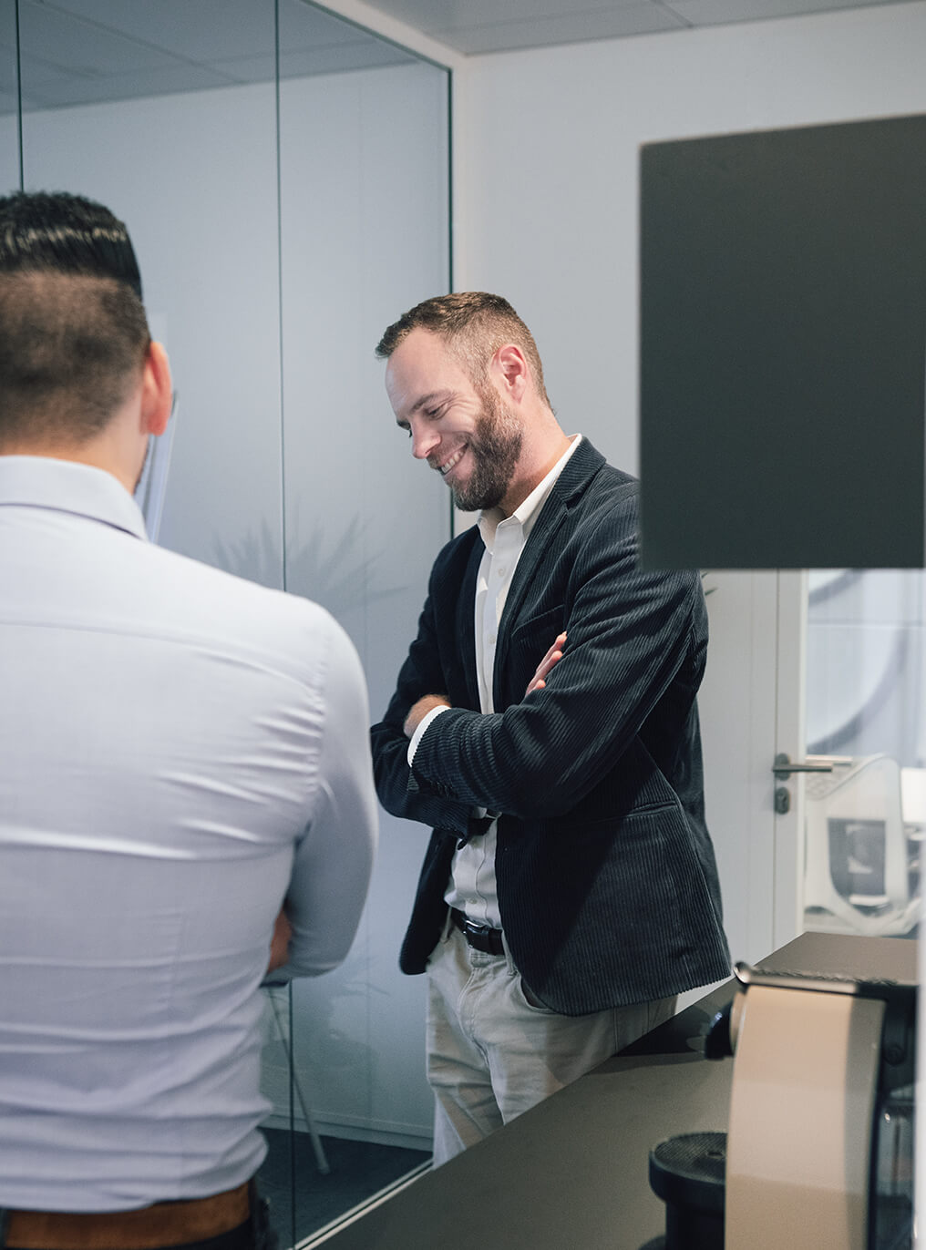 Collaborateurs Magellim Développement dans leur bureau parisien
