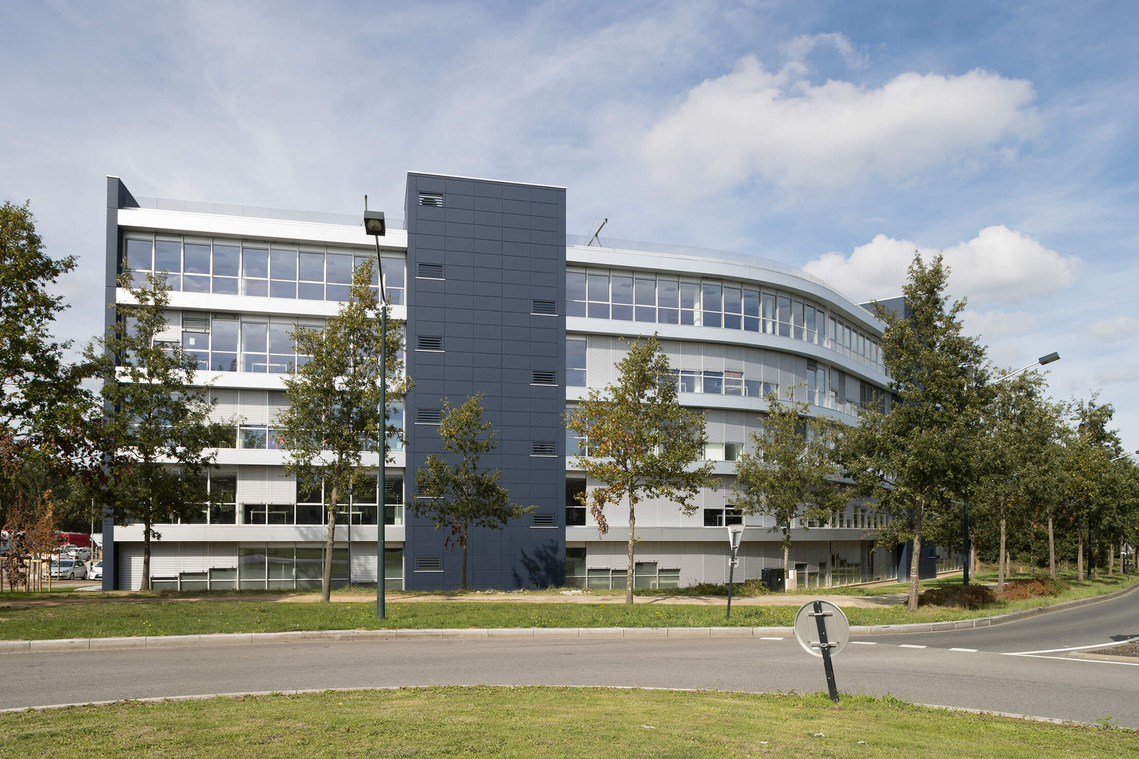 Bâtiment Campus 1 pour Atos par Magellim Développement